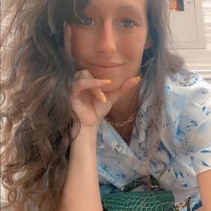 🎀Meet your Posher, Chrissi 🎀